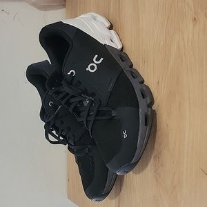 On Running Cloudmaster Running Shoe